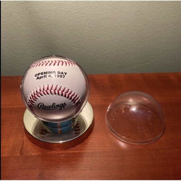 Atlanta Braves Commemorative MLB Braves 1997 Opening Day Baseball in Case - Picture 7 of 10